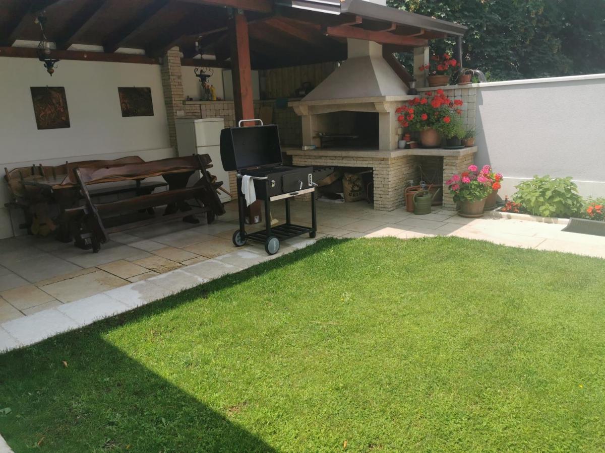 Apartments Slisko Πόρετς Εξωτερικό φωτογραφία