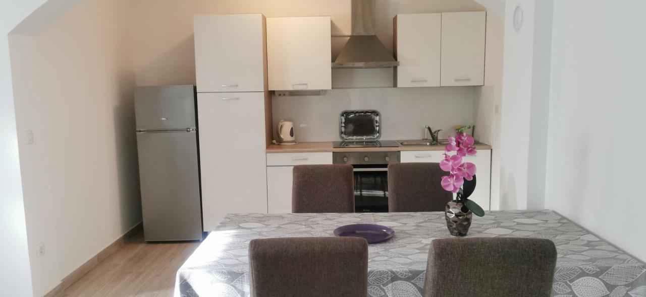 Apartments Slisko Πόρετς Εξωτερικό φωτογραφία